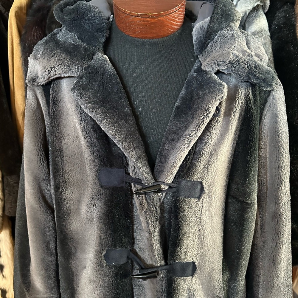 Dennis by Dennis Basso Luxury Reversible Faux Fur Coat w/ Detachable Hoo… - Picture 3 of 7